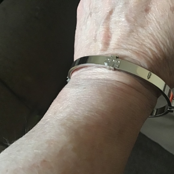 Tory Burch silver bangle bracelet in EUC ✨🤩 Like knew! - Picture 5 of 7